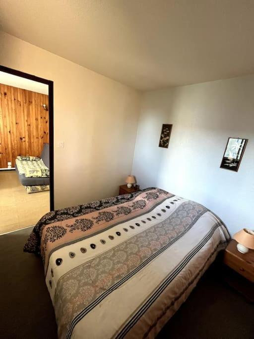 St-Pierre-La-Mer, Bel Appartement A Dans Residence Avec Piscine Et Tennis Entre 5 Et 10 Min De La Plage フルーリー エクステリア 写真