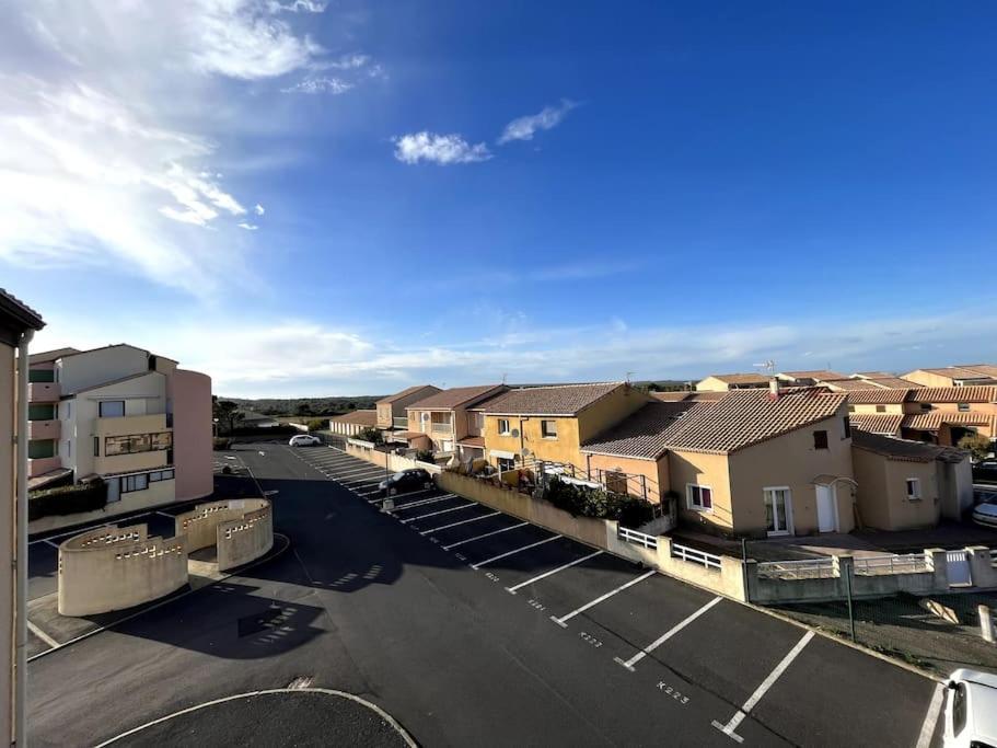 St-Pierre-La-Mer, Bel Appartement A Dans Residence Avec Piscine Et Tennis Entre 5 Et 10 Min De La Plage フルーリー エクステリア 写真