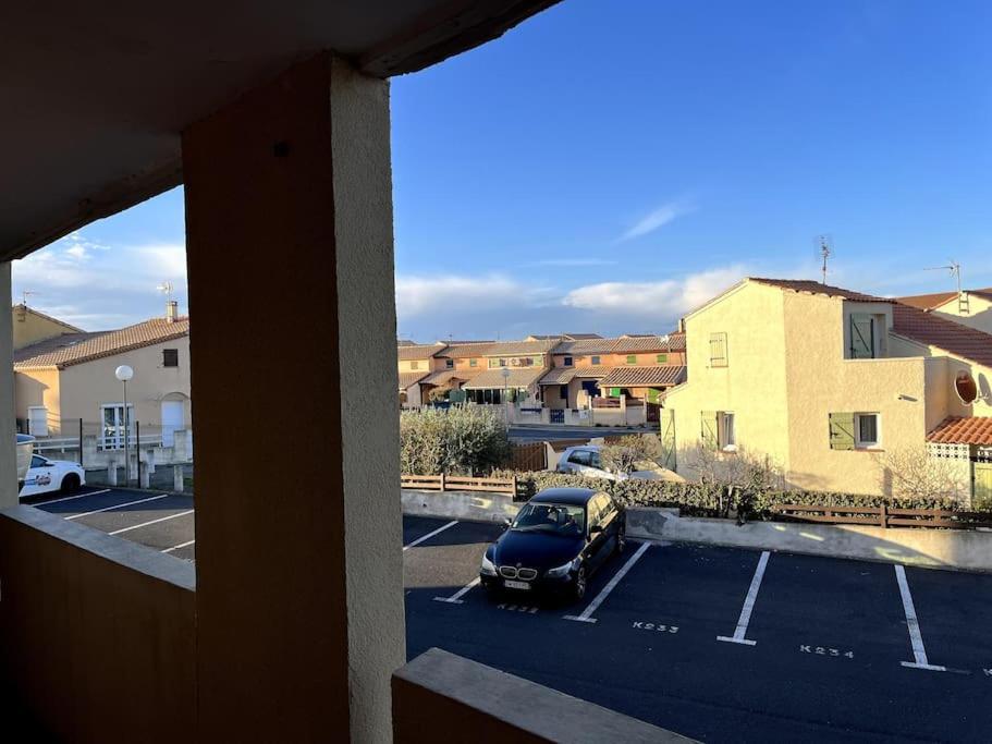 St-Pierre-La-Mer, Bel Appartement A Dans Residence Avec Piscine Et Tennis Entre 5 Et 10 Min De La Plage フルーリー エクステリア 写真